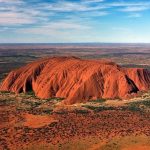 Uluru: Destinasi Impian Para Pencinta Alam dan Fotografi!