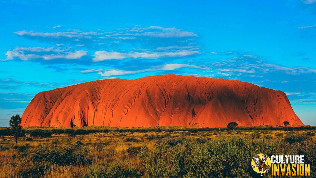 Uluru: Destinasi Impian Para Pencinta Alam dan Fotografi!