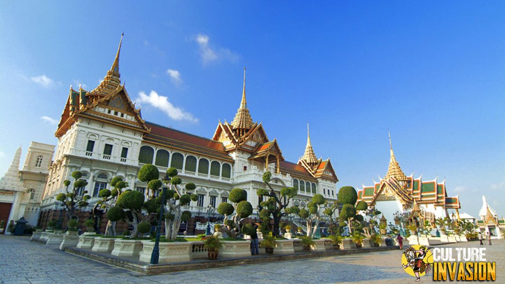 Grand Palace: Permata Mahkota Bangkok yang Memukau Dunia!