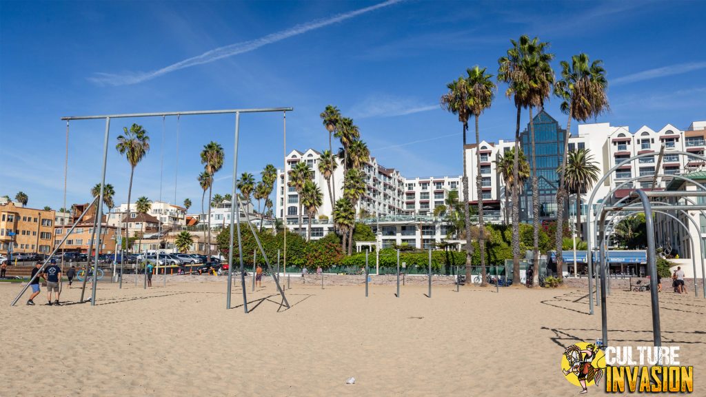 Santa Monica Beach: Destinasi Impian Para Pecinta Pantai!