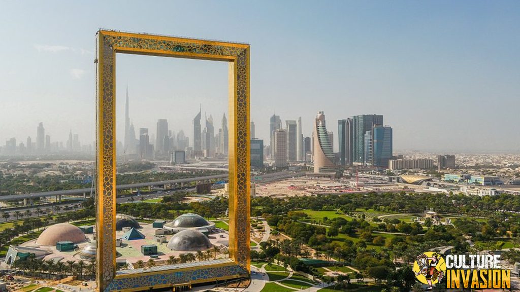 Dubai Frame: Destinasi Wisata Memadukan Sejarah Kemewahan!