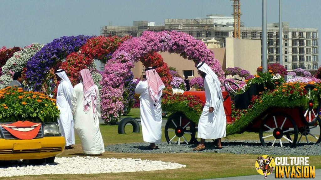 Dubai Miracle Garden: Keajaiban Taman Bunga di Tengah Gurun!