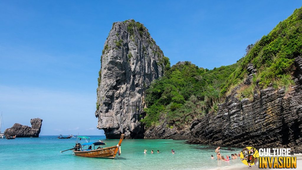 Phuket: Destinasi Impian yang Tak Pernah Mengecewakan!