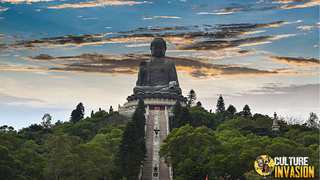 Tian Tan Buddha: Destinasi Damai dengan Panorama Spektakuler!